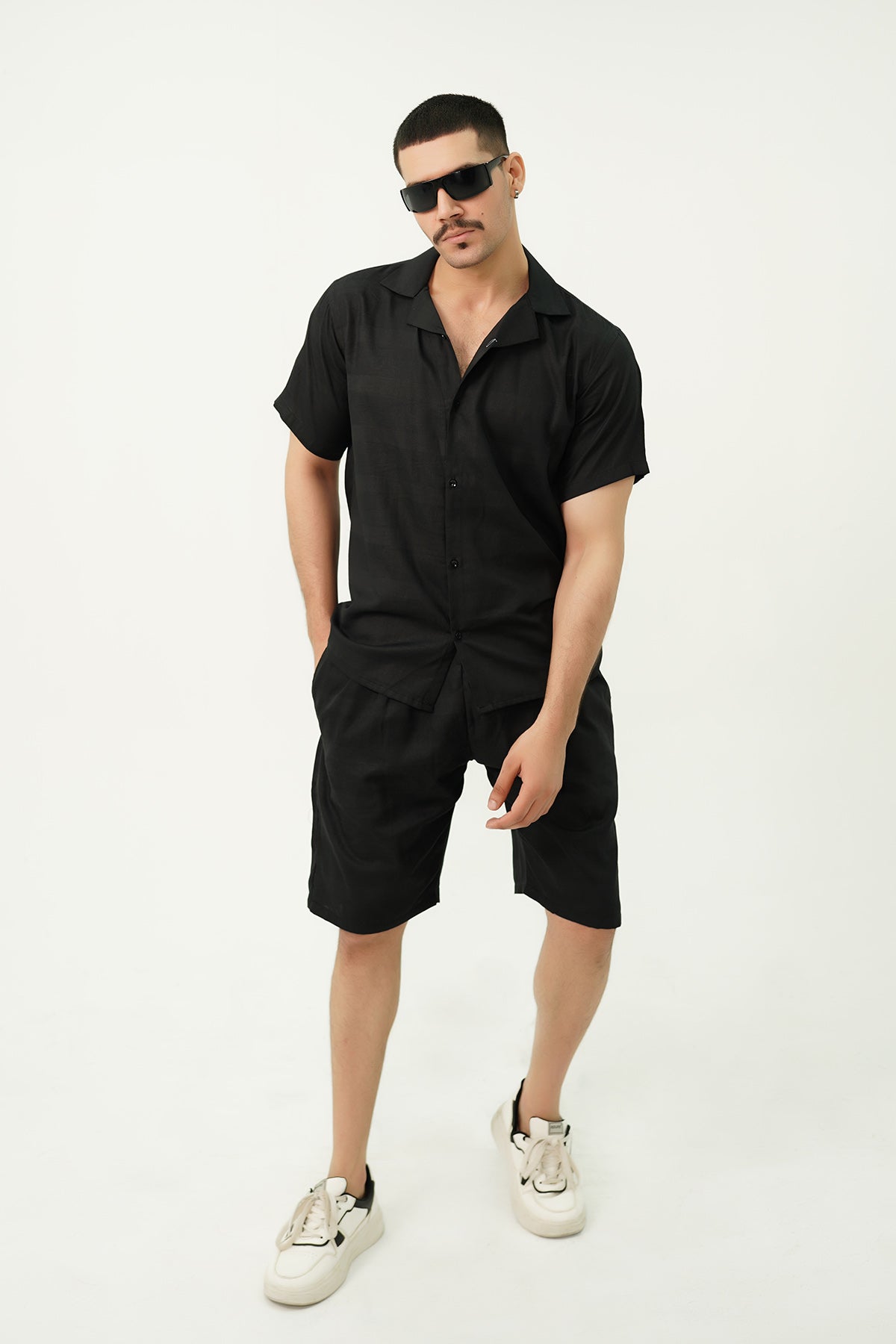 TEXTURED SHORTS SET